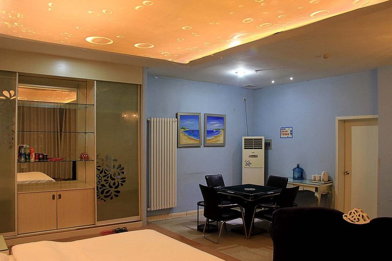 Aegean Sea Art Hotel Guest Room