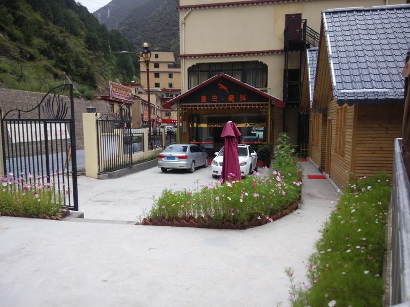 Yajiang Motel Tibet Over view