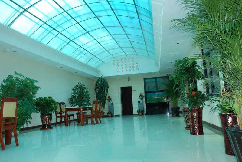 Xinhong Hotel Lobby