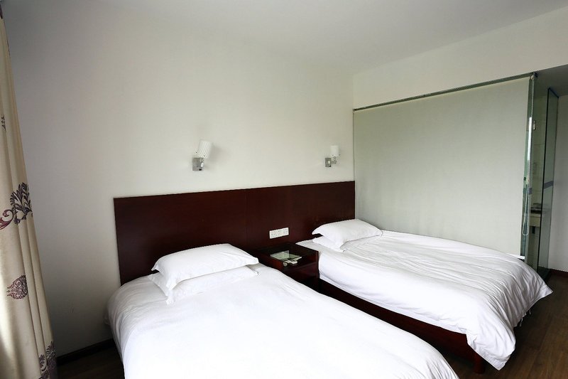 Luzhuang Hotel Guest Room