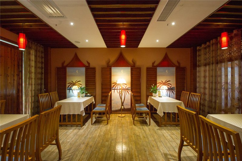 Yishuiwan Resorts Hotel(Yangshuo Yulong River Tourist Resort) Restaurant