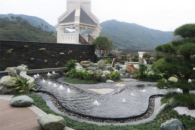 Biquan Kongzhong Hot Spring Hotel Over view