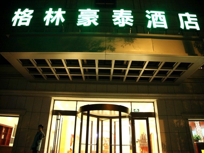 Green tree innOver view