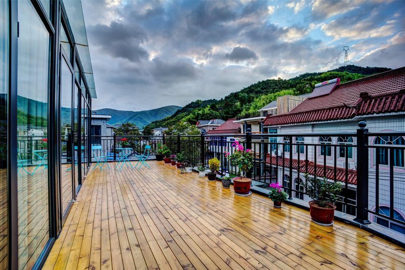 mo gan shan shi hua shan zhuang Over view