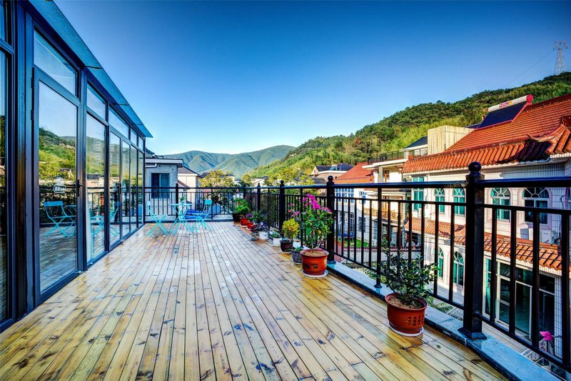 mo gan shan shi hua shan zhuang Over view