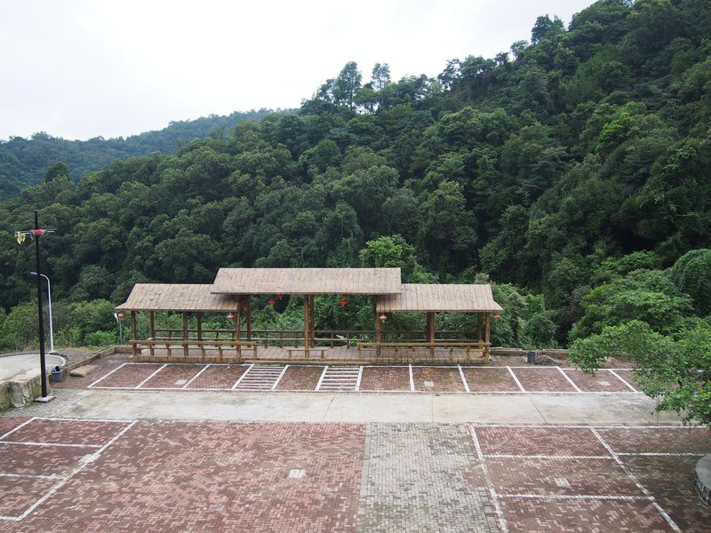 Qiu Feng Village Tourist Resort Hotel Over view