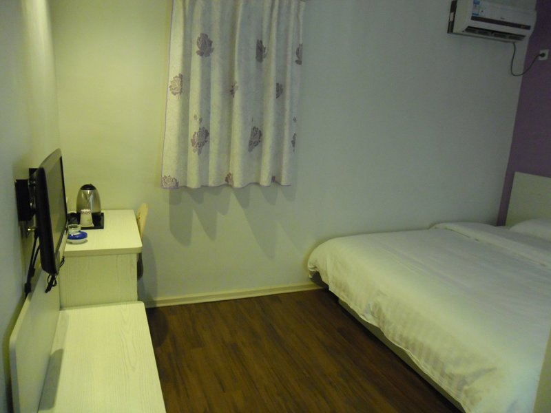 V8 Hotel (Guangzhou Xicun subway station store) Guest Room