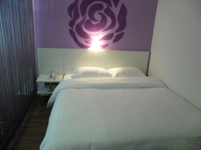 V8 Hotel (Guangzhou Xicun subway station store) Guest Room