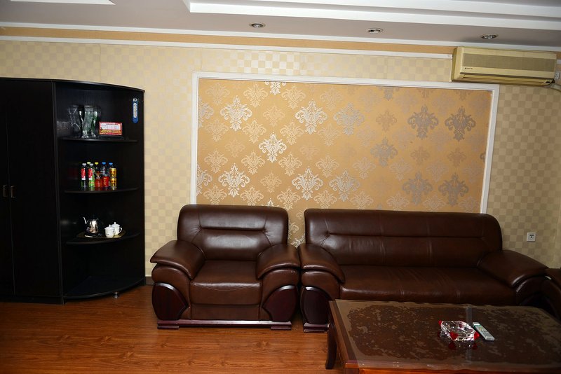 Baofeng Hotel Xuanqing Street HarbinGuest Room