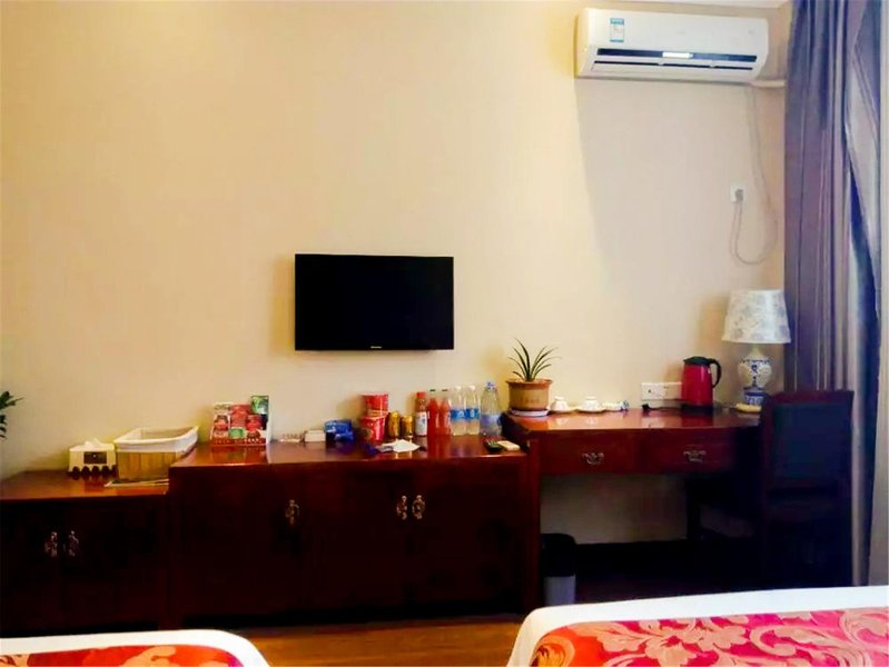 Phoenix InnGuest Room