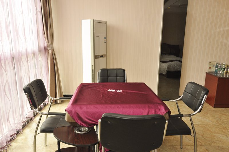 Aishe Zt Hotel Guest Room