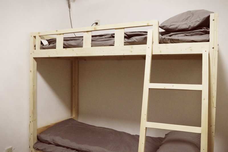 Cynthia Flora Hostel Guest Room