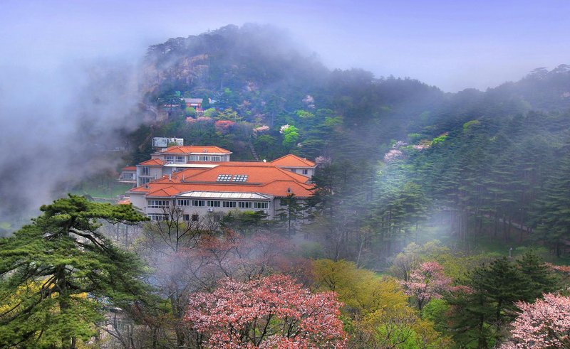 Huangshan Shilin HotelOver view