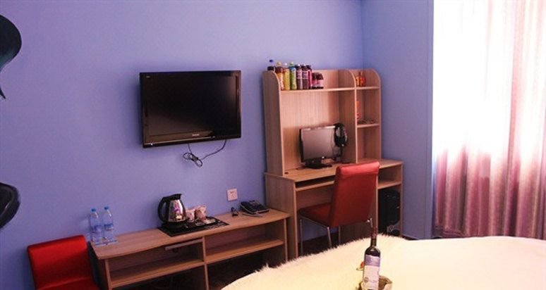 yishiyijiazhuztibinguanGuest Room