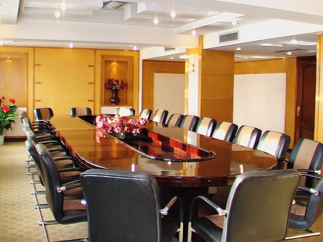 Suifenhe Aopuer Hotel meeting room