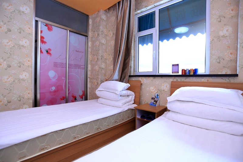 Yacheng Fashion Hostel Guest Room