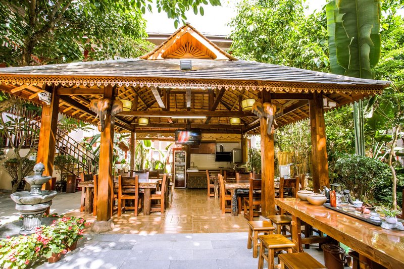 Xishuangbanna Yulintiantang Zunxiang InnRestaurant