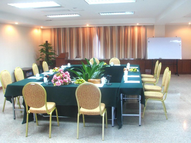 WANFENG HOTSPRING HOTELmeeting room