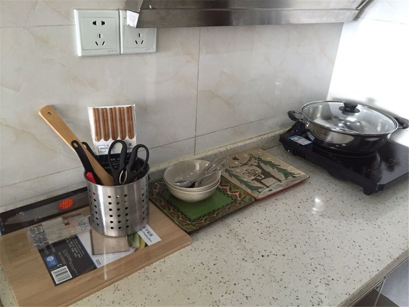 1908River HouseGuest Room