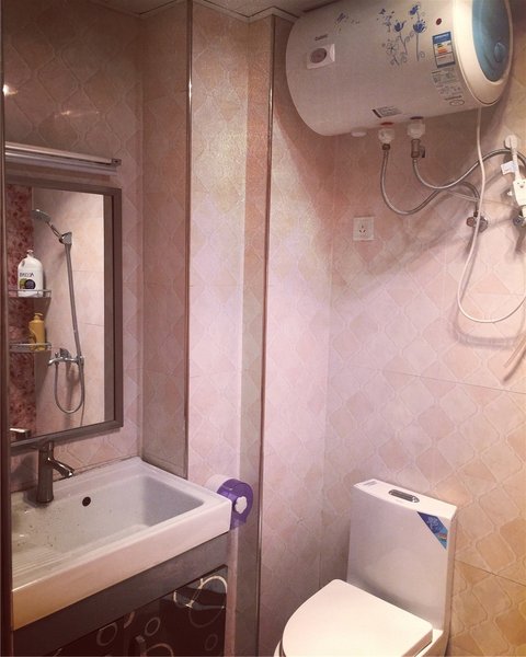 1908River HouseGuest Room