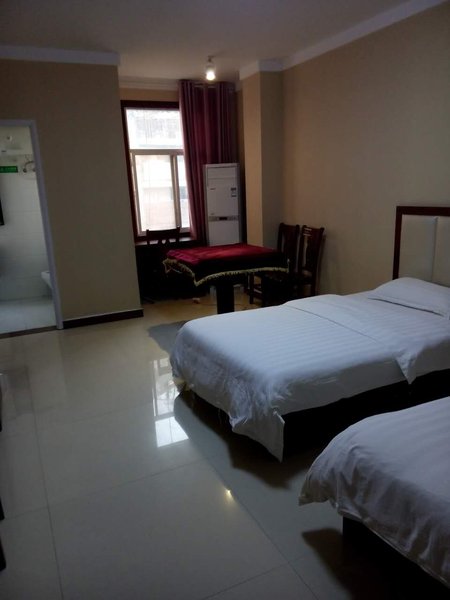 Huangchuan Starlight Hotel Guest Room