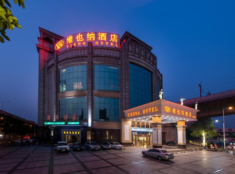 Vienna Hotel (Foshan Guangfo Road) over view