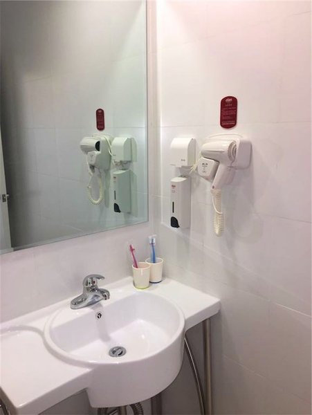 Changji Elan Yongbyon West HotelGuest Room