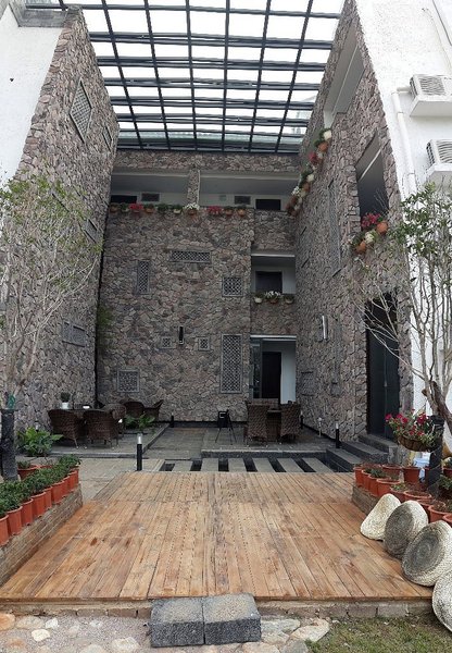 诗莉莉泛蜜月·云水小筑酒店