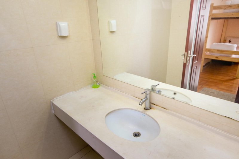 Helian Bobo Youth Hostel Guest Room