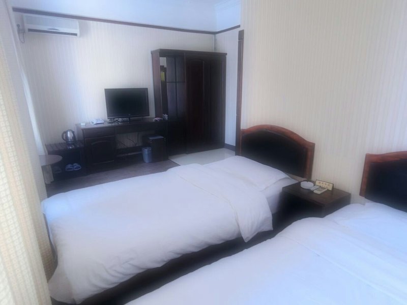 Huaxia Hotel Guest Room