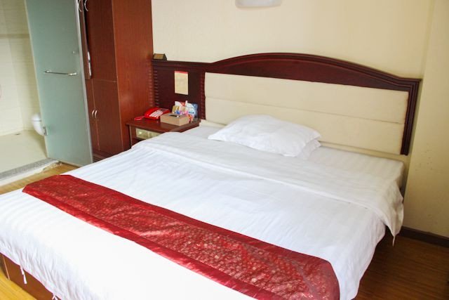 yinfeng hotel dongpu guangzhou Guest Room