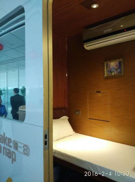 Xianyang space capsule hotel 客房