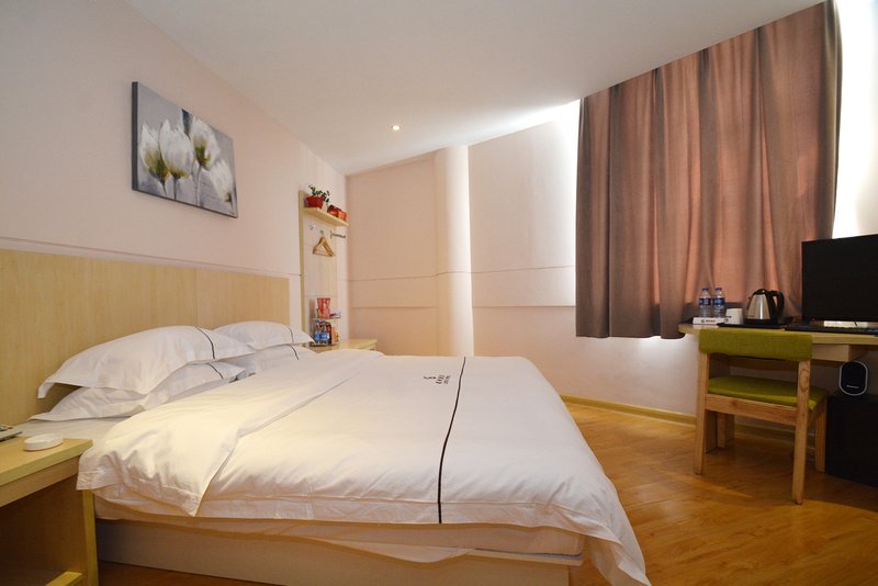 Yin Feng Shu Hotel Guest Room