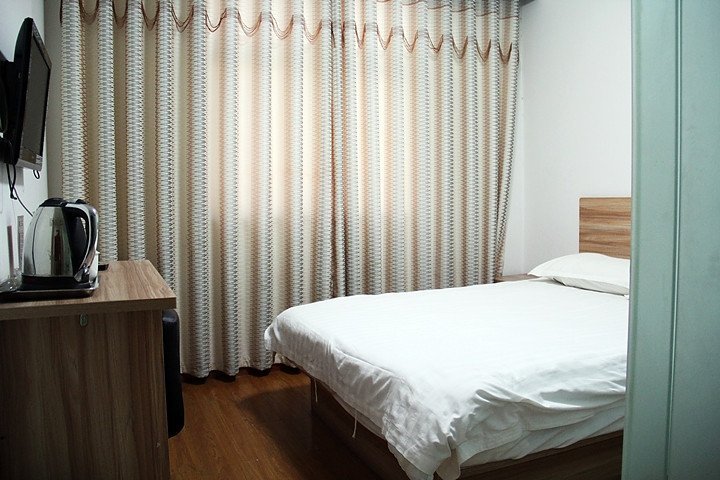 Hailan Hotel Guest Room