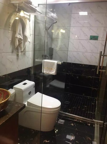 Minzu Hotel Guest Room