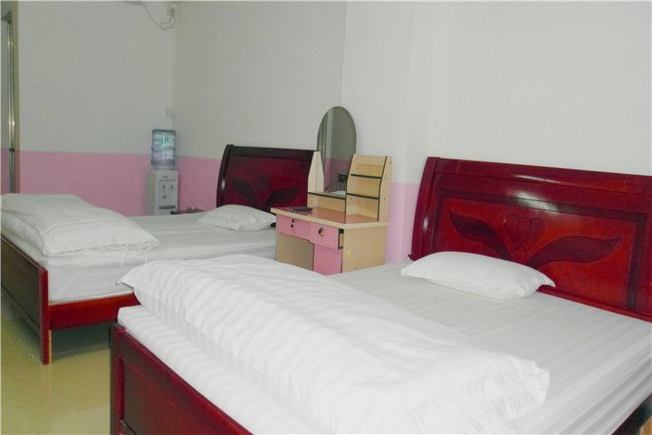 Dongfeng Apartment Guest Room