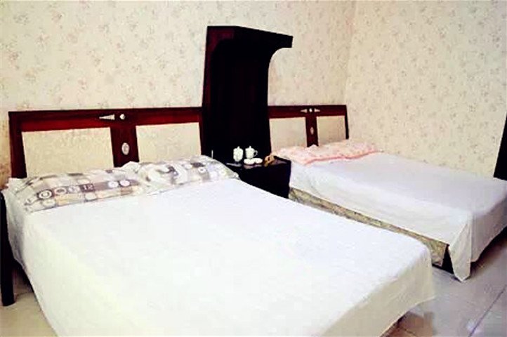 Taiyuan Lily Hotel Guest Room