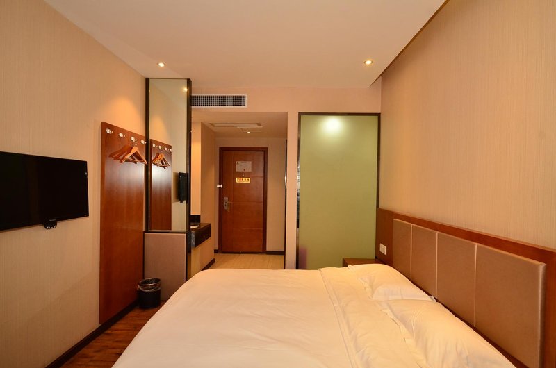 速8酒店(武汉澳门路店)