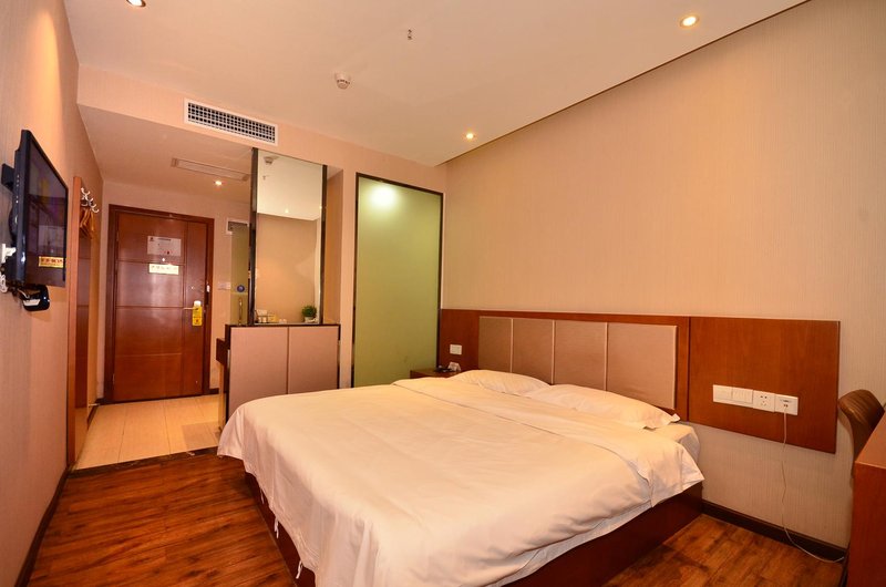 速8酒店(武汉澳门路店)