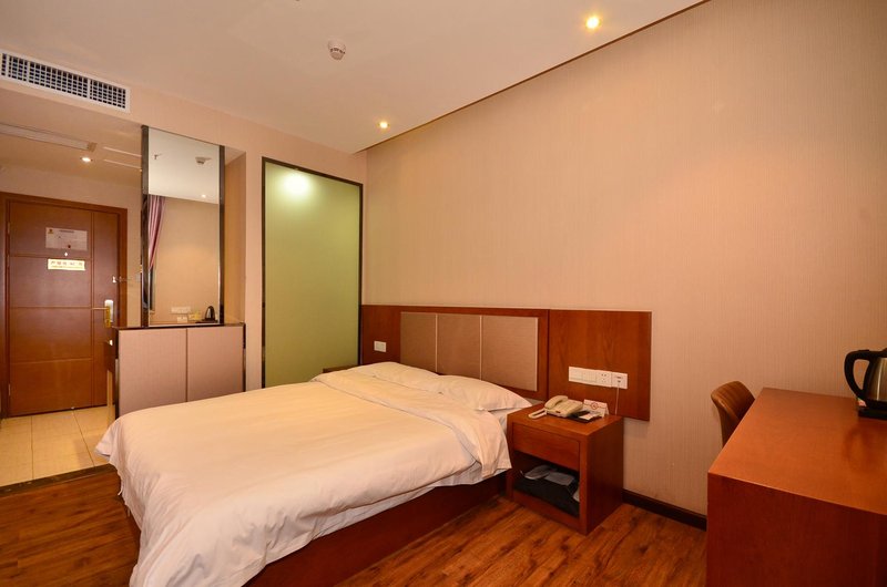 速8酒店(武汉澳门路店)