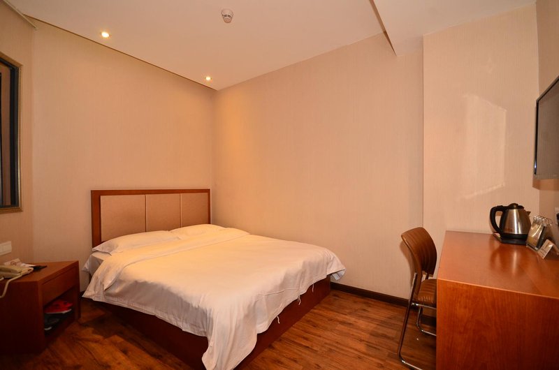 速8酒店(武汉澳门路店)