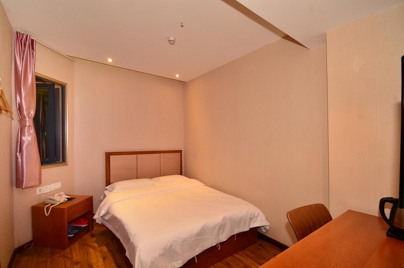 速8酒店(武汉澳门路店)