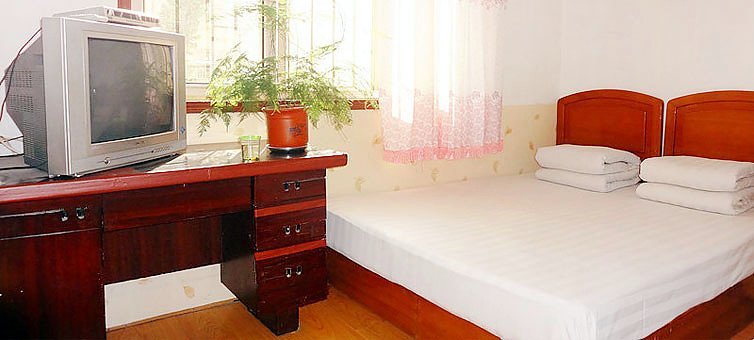 Shunfengyuan Hostel Guest Room