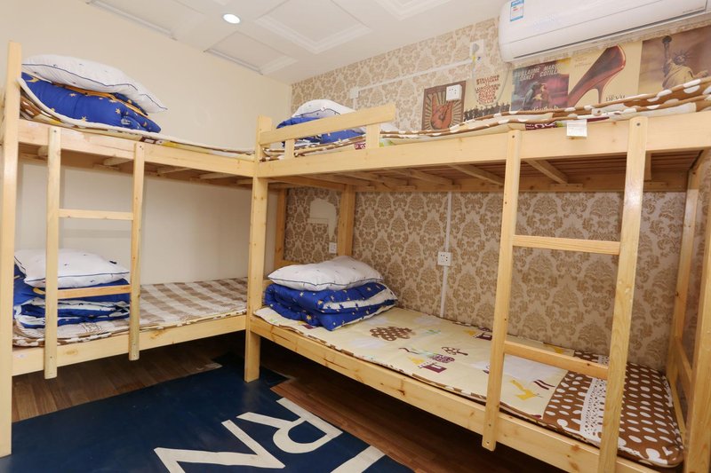 南京慢跑鞋青年旅社