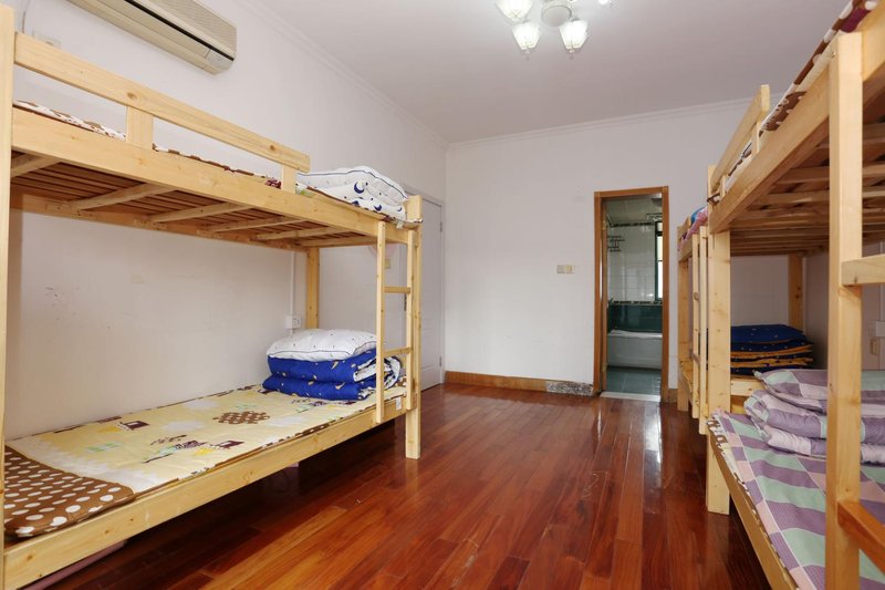 南京慢跑鞋青年旅社