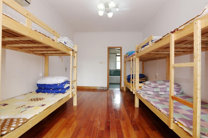 南京慢跑鞋青年旅社