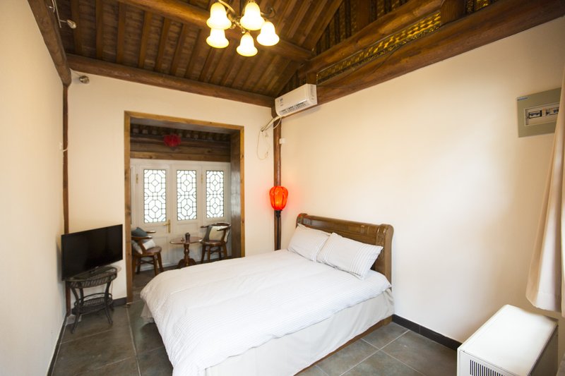 Prince Gong House CourtyardGuest Room