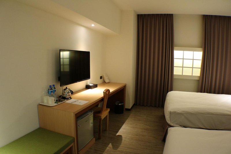 Chii Lih Hotel Guest Room