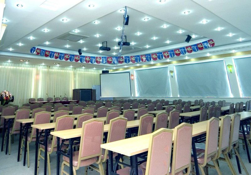 Golden Avenue Hotel meeting room