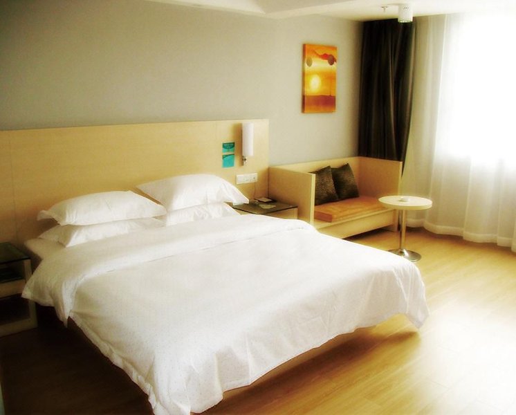 Your port kay convenient hotel Guest Room